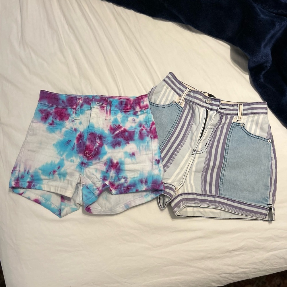 Tie-Dye and Striped Women's Shorts Set